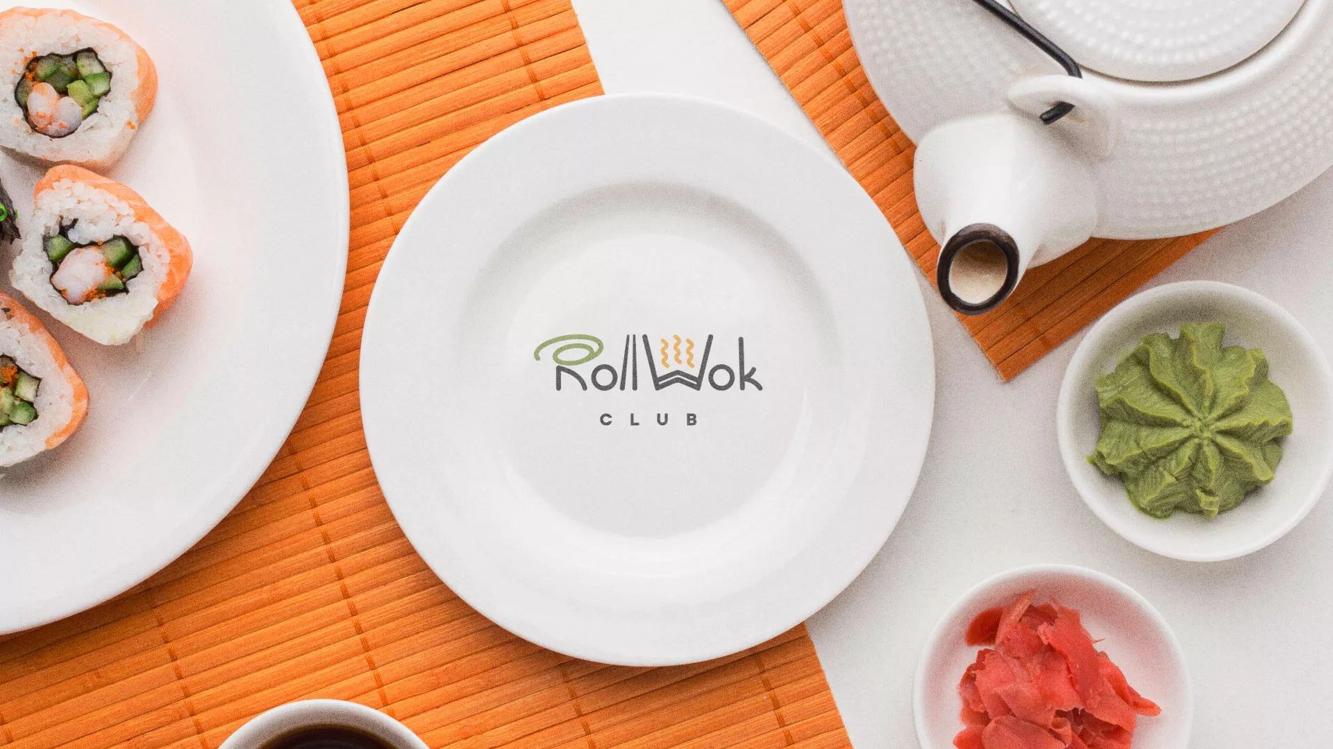 Разработка логотипа и фирменного стиля суши-бара «Roll Wok Club» в Котовске
